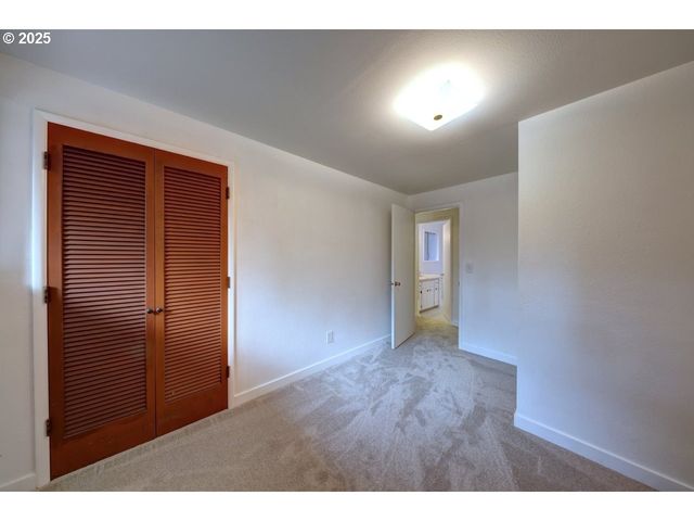 92201 CREST Dr, Astoria, OR 97103