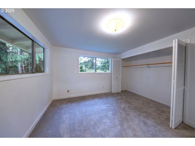 92201 CREST Dr, Astoria, OR 97103