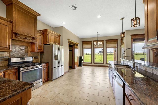 1210 NW Gray Hawk Dr, Lawton, OK 73507