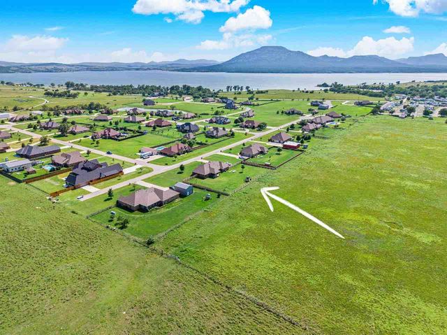 1210 NW Gray Hawk Dr, Lawton, OK 73507
