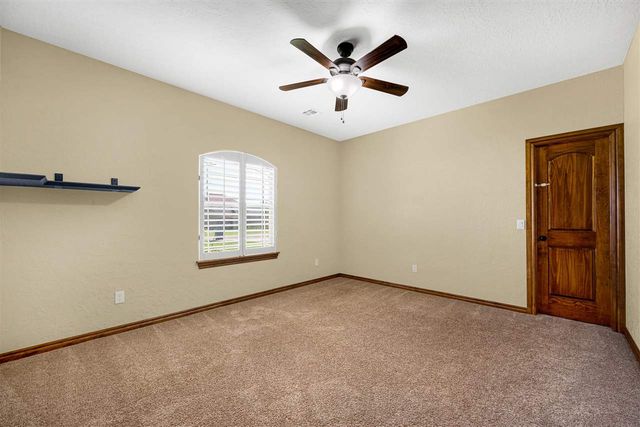 1210 NW Gray Hawk Dr, Lawton, OK 73507