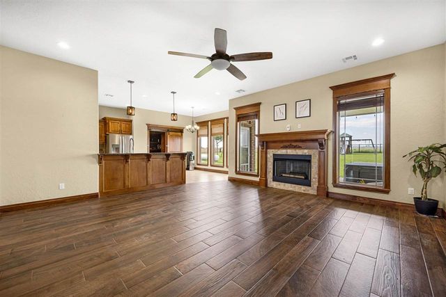 1210 NW Gray Hawk Dr, Lawton, OK 73507