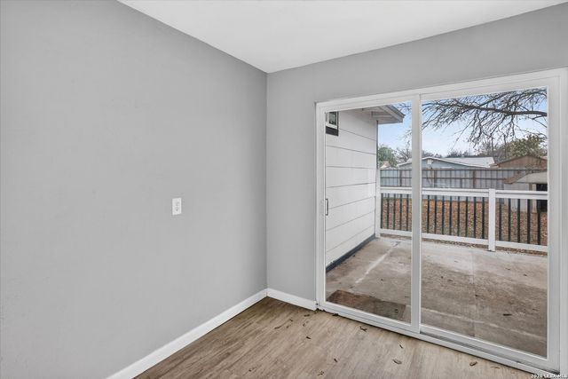 518 W Academy, San Antonio, TX 78226