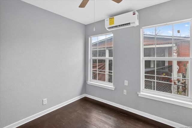 518 W Academy, San Antonio, TX 78226