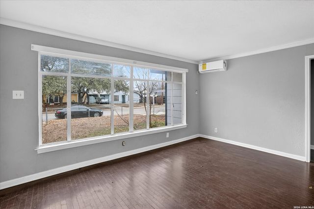 518 W Academy, San Antonio, TX 78226