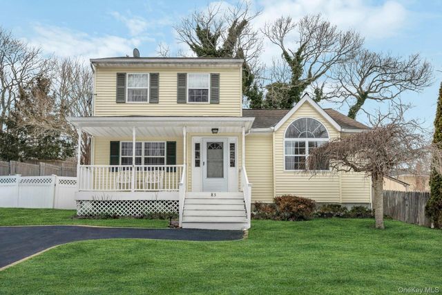 83 Friendship Drive, Rocky Point, NY 11778