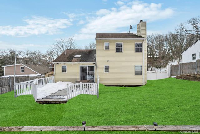 83 Friendship Drive, Rocky Point, NY 11778