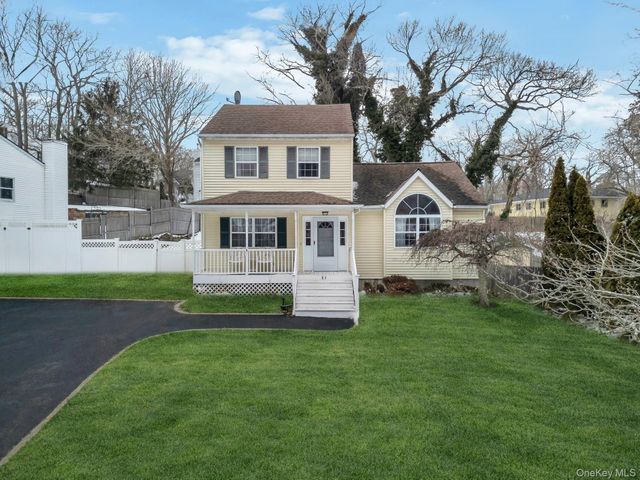83 Friendship Drive, Rocky Point, NY 11778