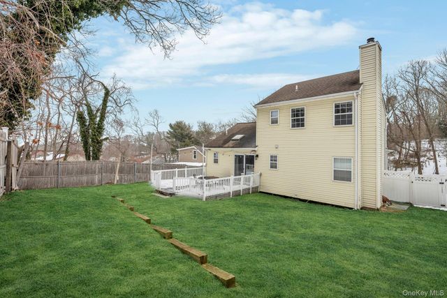 83 Friendship Drive, Rocky Point, NY 11778