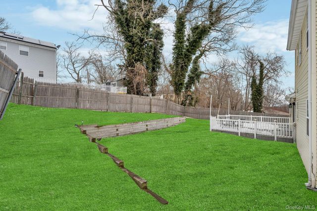 83 Friendship Drive, Rocky Point, NY 11778