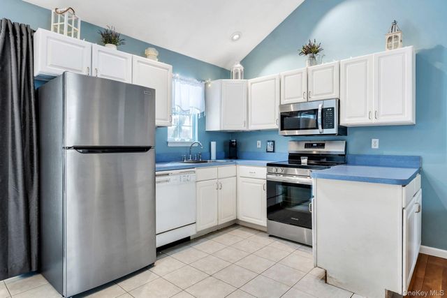 83 Friendship Drive, Rocky Point, NY 11778