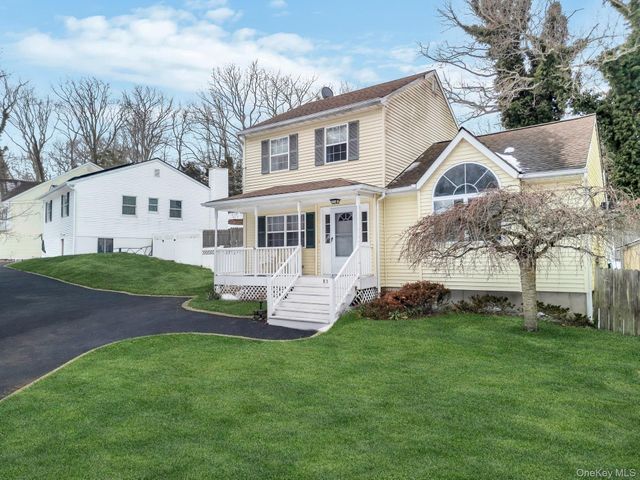 83 Friendship Drive, Rocky Point, NY 11778