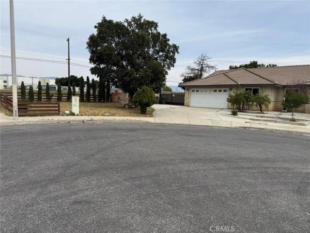 10517 Dream Street, Bloomington, CA 92316