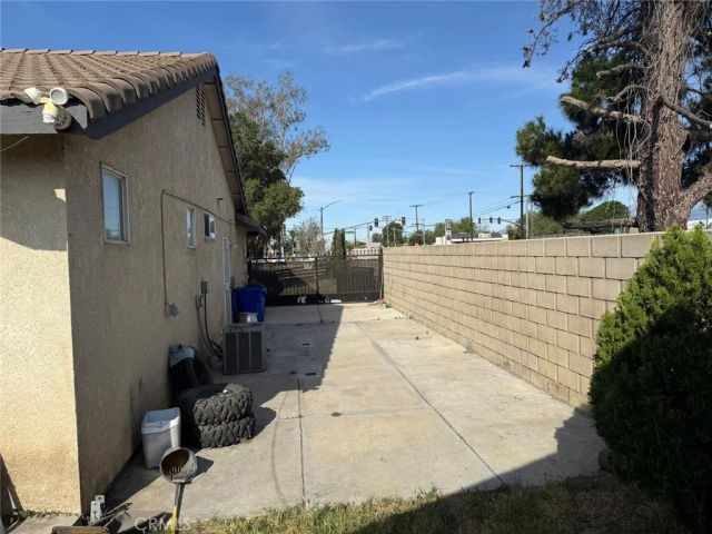 10517 Dream Street, Bloomington, CA 92316