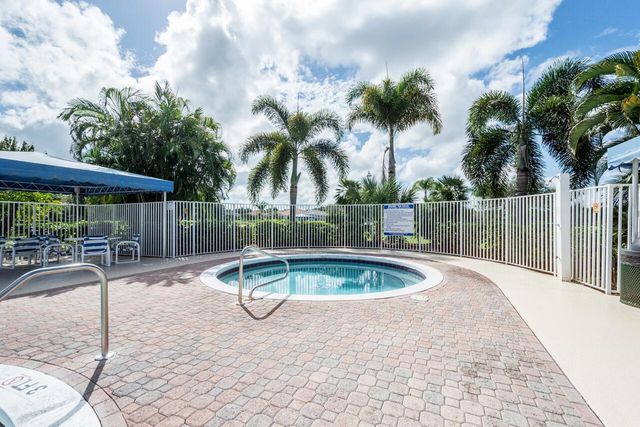 651 SW Munjack Cove, Port St. Lucie, FL 34986