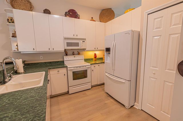 651 SW Munjack Cove, Port St. Lucie, FL 34986