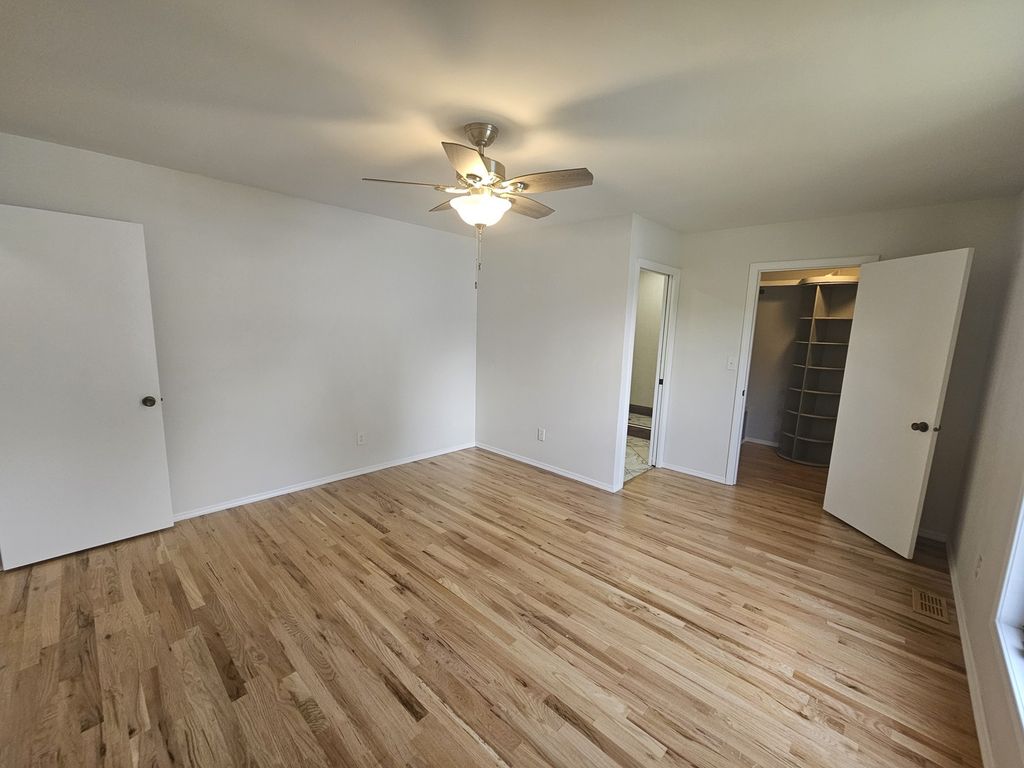 Image 35 of property listing at 4411 Woodglen Lane, Mt Vernon, IL 62864
