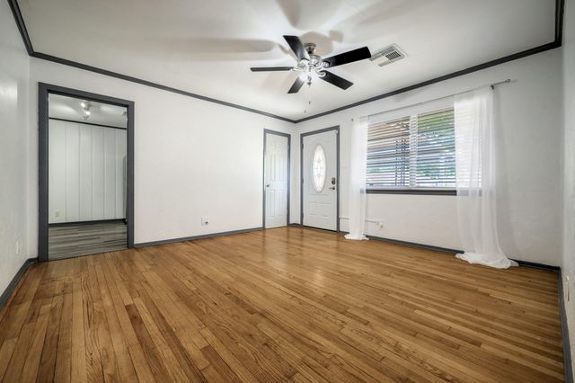5819 Anaqua Drive, Houston, TX 77092