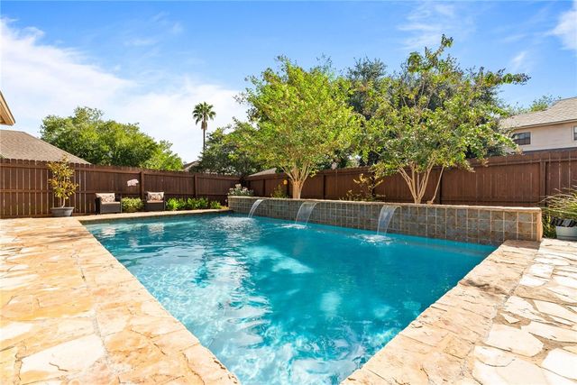 7414 Venice Dr, Corpus Christi, TX 78413