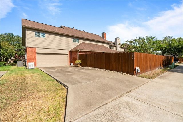 7414 Venice Dr, Corpus Christi, TX 78413