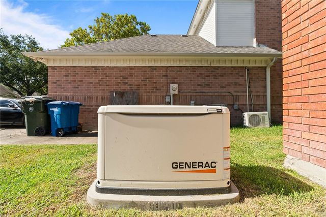 7414 Venice Dr, Corpus Christi, TX 78413