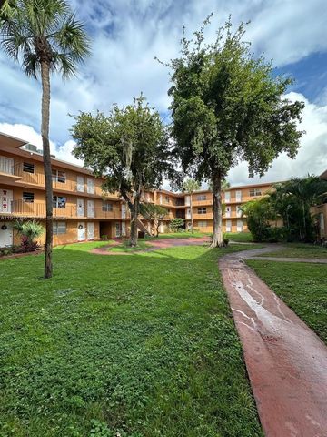 1330 W 54th St 108C, Hialeah, FL 33012