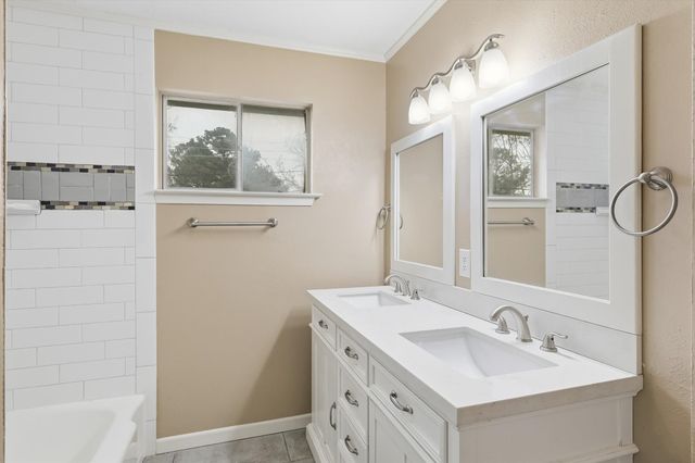 2804 Hollywood Drive, Arlington, TX 76013