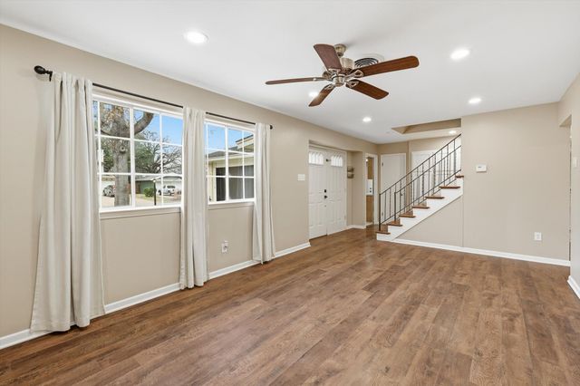 2804 Hollywood Drive, Arlington, TX 76013