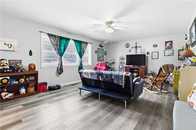 3506 N 2nd Street, Rogers, AR 72756