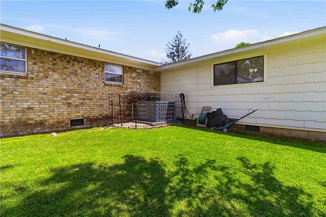 3506 N 2nd Street, Rogers, AR 72756