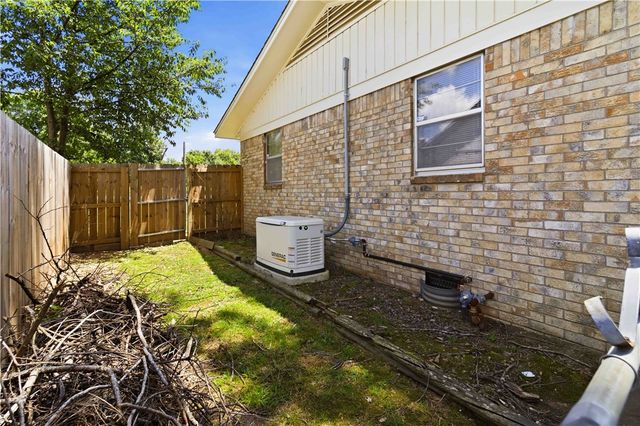 3506 N 2nd Street, Rogers, AR 72756