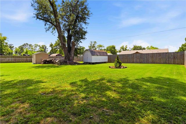3506 N 2nd Street, Rogers, AR 72756
