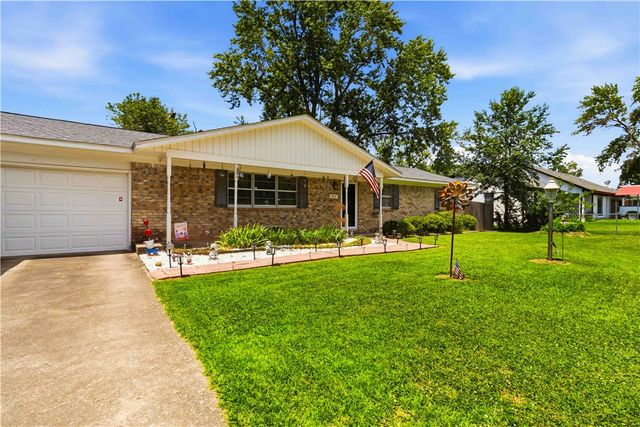 3506 N 2nd Street, Rogers, AR 72756