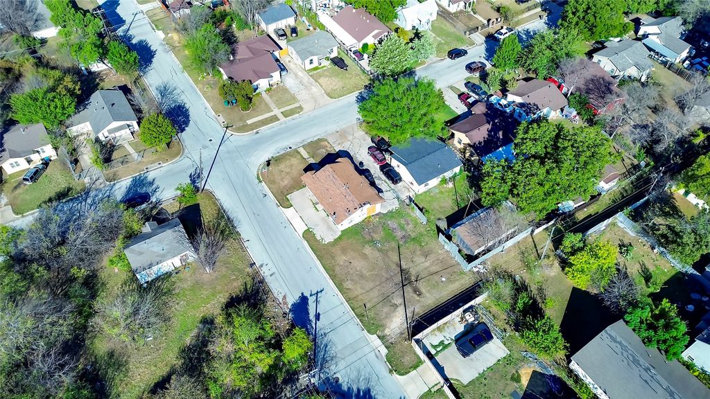 2745 S Jones Street, Fort Worth, TX 76104 — photo 4