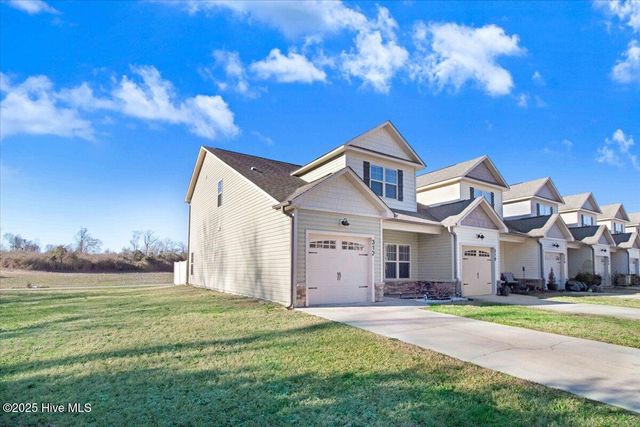 312 Winstead Lp, Richlands, NC 28574