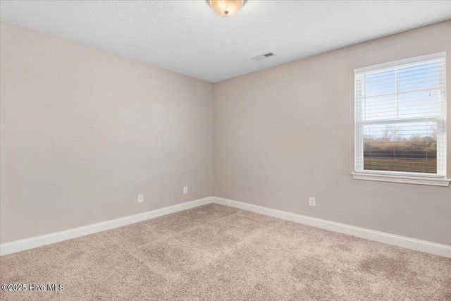 312 Winstead Lp, Richlands, NC 28574