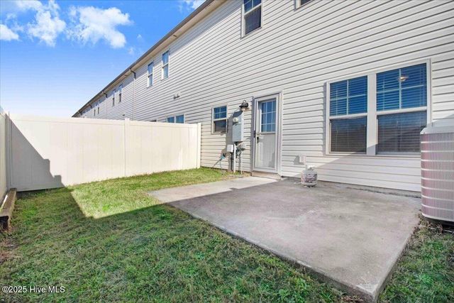 312 Winstead Lp, Richlands, NC 28574