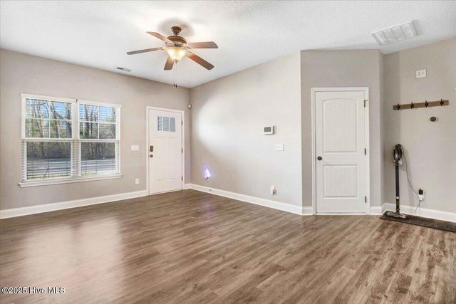312 Winstead Lp, Richlands, NC 28574