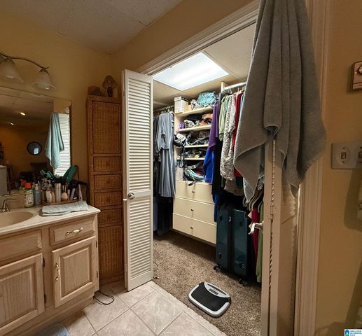 1520 TROPICAL CIRCLE, Alabaster, AL 35007