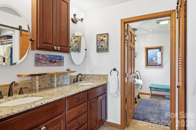 241 Alta Vista Drive, Candler, NC 28715
