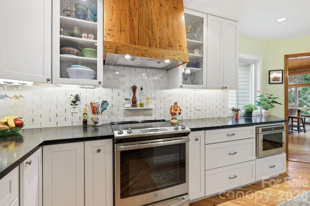 241 Alta Vista Drive, Candler, NC 28715