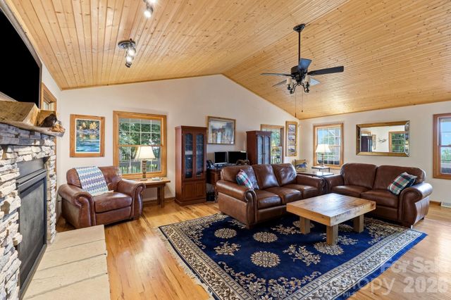 241 Alta Vista Drive, Candler, NC 28715