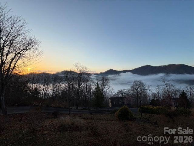 241 Alta Vista Drive, Candler, NC 28715