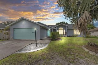 658 SE Strait Avenue, Port St Lucie, FL 34983
