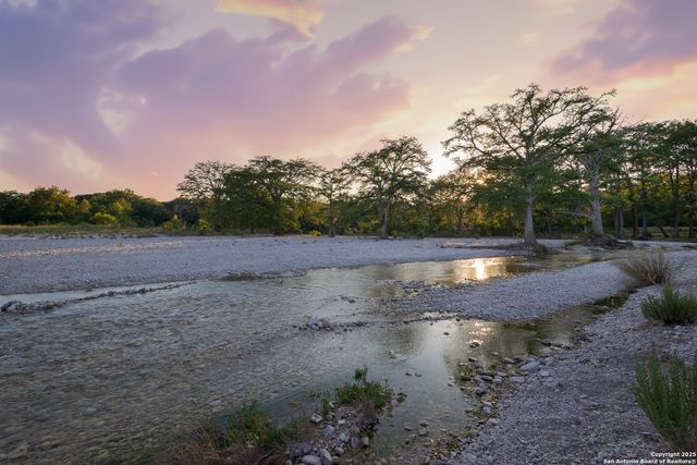 370 JOHNNY SEIBERT, Leakey, TX 78873