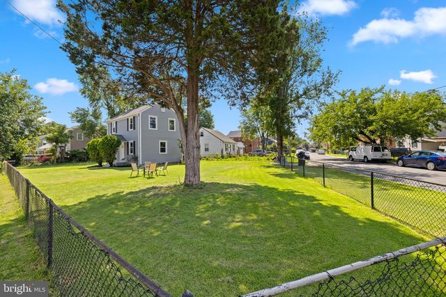 2005 ROANOKE ST, Hyattsville, MD 20782