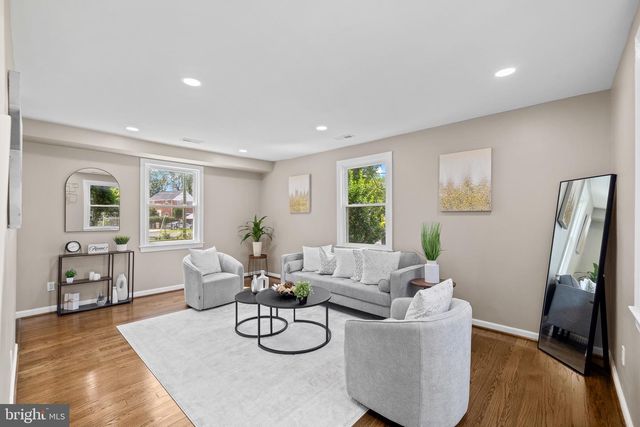 2005 ROANOKE ST, Hyattsville, MD 20782