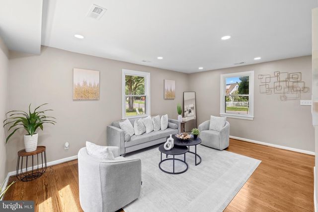 2005 ROANOKE ST, Hyattsville, MD 20782