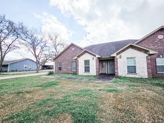 928 Runneburg Road, Crosby, TX 77532
