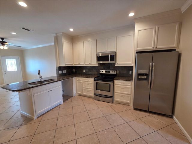 928 Runneburg Road, Crosby, TX 77532